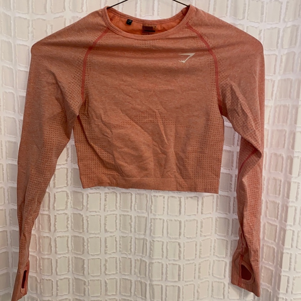 Long sleev GYMSHARK pink crop top